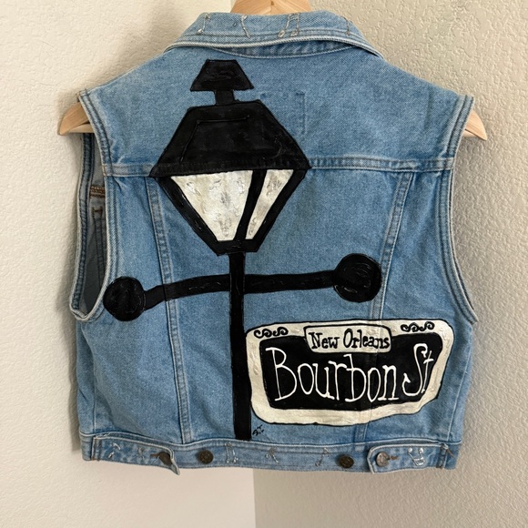 Vintage upcycled hand painted piano Bourbon St denim vest size S - Picture 4 of 5